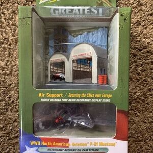 Johnny Lightning 50 Years Greatest Generation WWII N. American Aviation